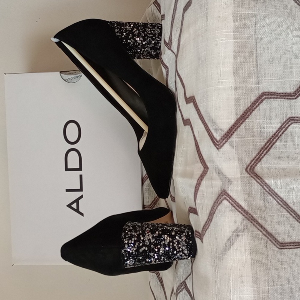 Brand New Aldo women's pumps color black, size 7 1/2